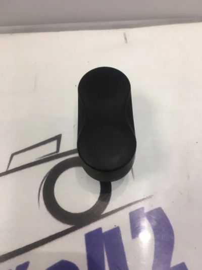 Лот: 21716823. Фото: 1. заглушка кнопки Nissan Almera... Двигатель и элементы двигателя