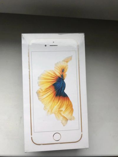 Лот: 11193693. Фото: 1. iPhone 6s 64 gold. Смартфоны
