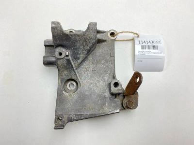 Лот: 25436730. Фото: 1. Кронштейн генератора Nissan Bluebird... Двигатель и элементы двигателя
