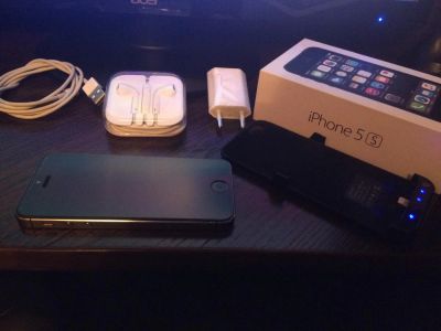 Лот: 8402129. Фото: 1. iPhone 5s полный кит!!!. Смартфоны