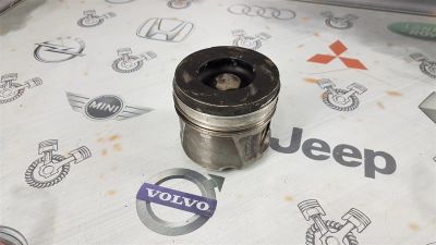 Лот: 23591126. Фото: 1. Поршень Land Rover Discovery 276DT... Двигатель и элементы двигателя
