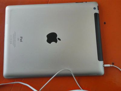 Лот: 7228129. Фото: 1. iPad Retina 32Gb Wi-Fi+Cellular. Планшеты