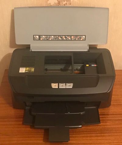 Лот: 12735008. Фото: 1. Принтер Epson R270. Струйные принтеры