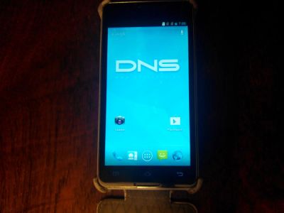 Лот: 7938955. Фото: 1. Смартфон DNS S4503 + чехол в комплекте. Смартфоны
