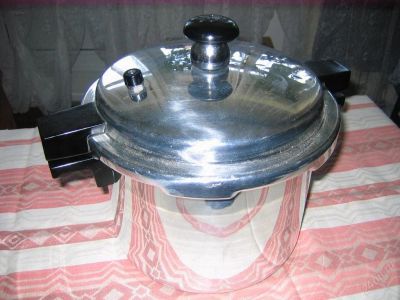 Лот: 71732. Фото: 1. Продам скороварку. Сковороды и сотейники