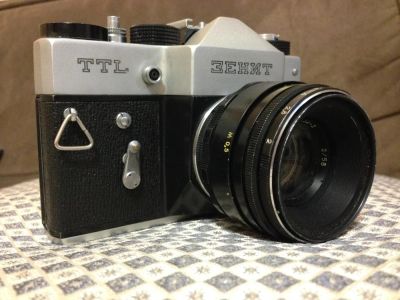 Лот: 4076706. Фото: 1. Фотоаппарат Зенит TTL с объективом... Плёночные зеркальные