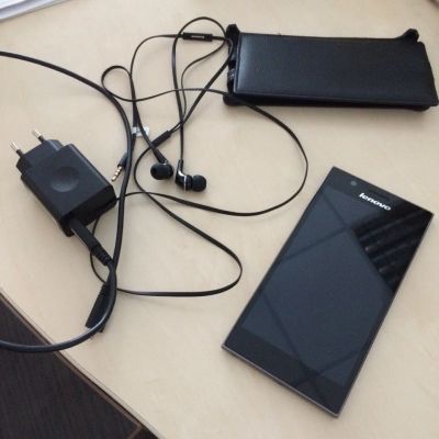 Лот: 5887334. Фото: 1. Смартфон Lenovo K900. Смартфоны