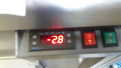 Лот: 8264653. Фото: 1. Холодильная витрина Айсберг... Холодильное