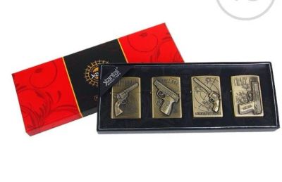 Лот: 16328632. Фото: 1. Зажигалка "Пистолеты", бензиновая... Зажигалки, спички, пепельницы
