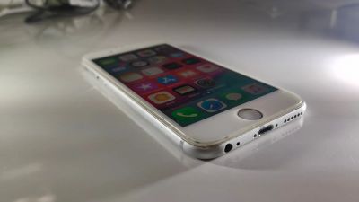 Лот: 25890214. Фото: 1. iPhone 6. Смартфоны