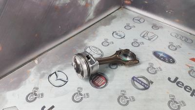 Лот: 23586536. Фото: 1. Шатун Volkswagen Touareg BHK 03H198401A... Двигатель и элементы двигателя
