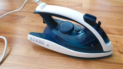Лот: 13955624. Фото: 1. Утюг Panasonic ni-w900c. Утюги, парогенераторы, отпариватели