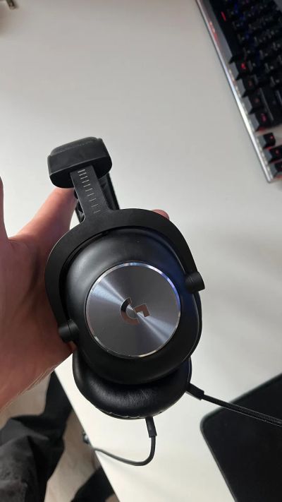 Лот: 20016924. Фото: 1. Logitech g pro. Наушники, гарнитуры