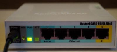 Лот: 17328289. Фото: 1. Wi-Fi роутер MikroTik RB951UI-2HND... Маршрутизаторы (роутеры)
