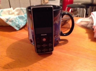 Лот: 4284349. Фото: 1. Philips X 623. Кнопочные мобильные телефоны