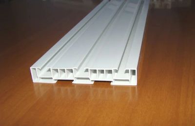 Лот: 4097854. Фото: 1. Карниз пластиковый 2,5м (3-рядный... Карнизы и аксессуары для штор