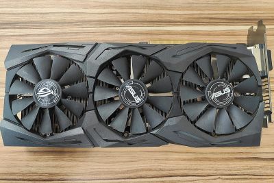 Лот: 23904746. Фото: 1. Видеокарта GTX 1070 8GB Asus Strix. Видеокарты