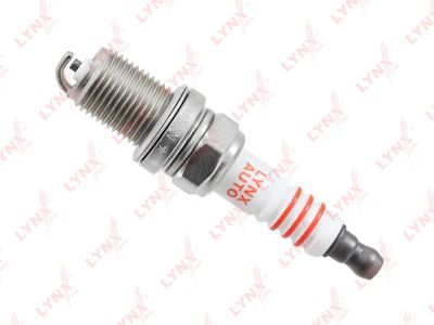 Лот: 18008708. Фото: 1. Свеча зажигания 6BCR lynx auto. Электрооборудование