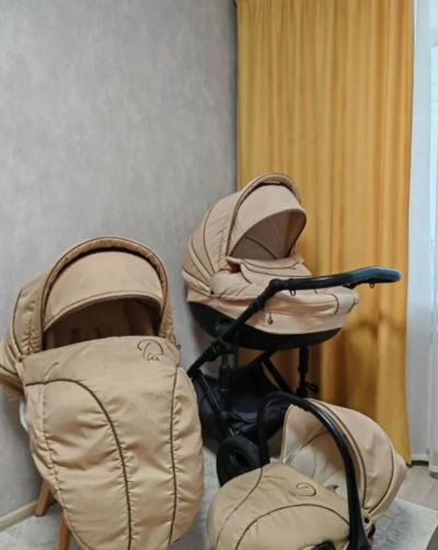 Лот: 25858113. Фото: 1. Коляска Tutis Zippy Pia 3в1. Коляски