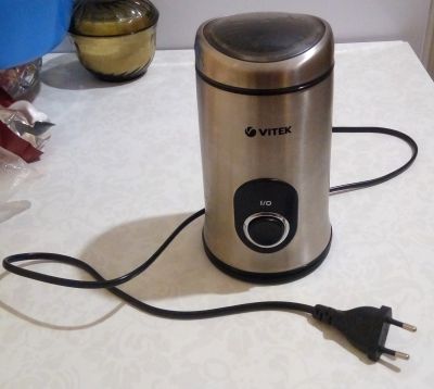Лот: 16346383. Фото: 1. Кофемолка Vitek VT-1546 SR. Кухонная