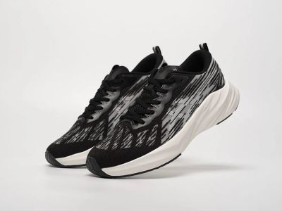 Лот: 21983275. Фото: 1. Кроссовки Asics Novablast 3. Кеды, кроссовки, слипоны