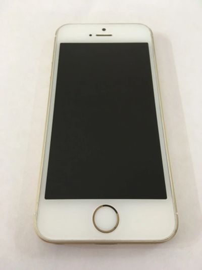 Лот: 13985089. Фото: 1. Телефон Apple iPhone SE 32Gb Gold... Смартфоны