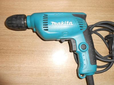 Лот: 6248972. Фото: 1. Продам дрель Makita 6413 в хорошем... Электроинструмент