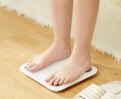 Лот: 9815491. Фото: 1. Умные весы Xiaomi Mi Smart Scale... Весы напольные