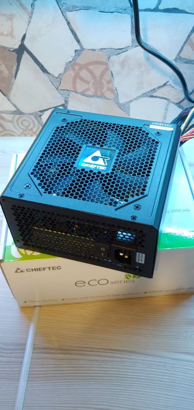 Лот: 17147805. Фото: 1. Блок питания Chieftec ECO 700W... Корпуса, блоки питания