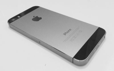 Лот: 7341816. Фото: 1. iPhone 5S 16gb space grey. Смартфоны