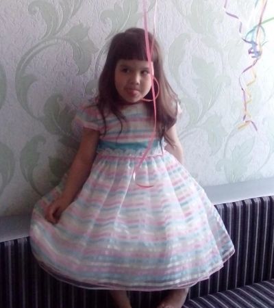 Лот: 7617032. Фото: 1. нарядное пышное платье. Платья, сарафаны