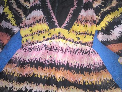 Лот: 865058. Фото: 1. воздушное яркое платье 40-42!. Платья