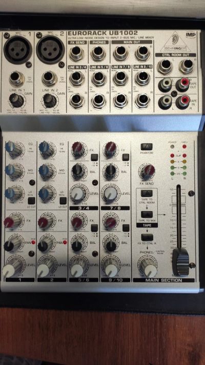 Лот: 17584285. Фото: 1. Микшерный пульт behringer eurorack... Микшеры, предусилители, микрофонные эффекты