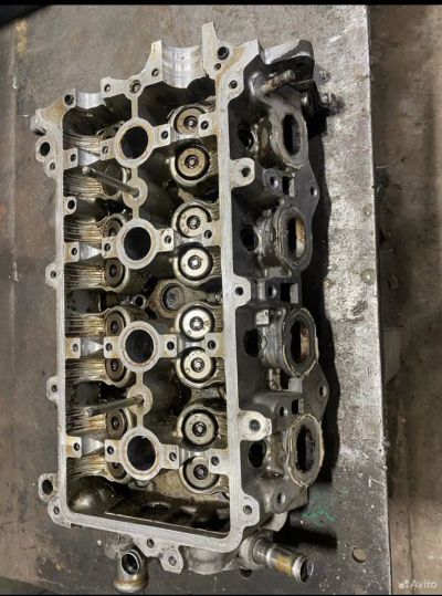 Лот: 25073257. Фото: 1. Головка блока цилиндров Vitz SCP-10. Двигатель и элементы двигателя