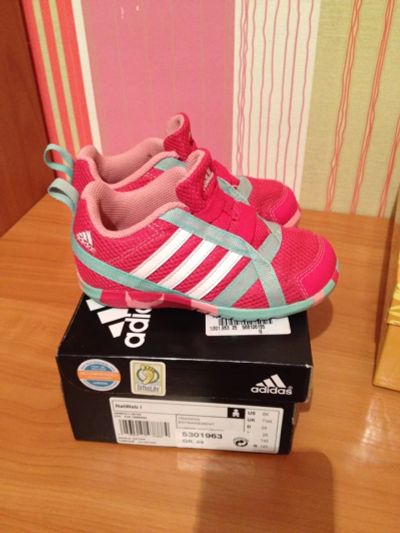 Лот: 5048738. Фото: 1. Кроссовки Adidas (оригинальные... Кеды, кроссовки