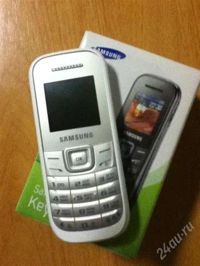 Лот: 2276356. Фото: 1. Samsung GT-E1200M. Новый! Оригинал... Кнопочные мобильные телефоны