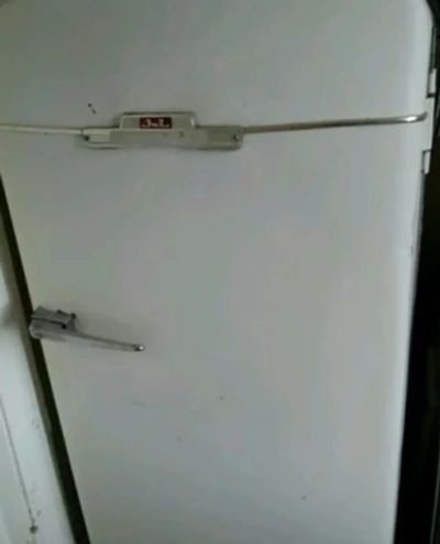 Лот: 14385799. Фото: 1. Холодильник Зил Москва. Холодильники, морозильные камеры