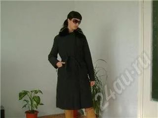 Лот: 494298. Фото: 1. Пуховик с меховым воротничком... Верхняя одежда