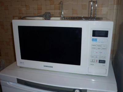 Лот: 3531221. Фото: 1. Микроволновая печь Samsung. Микроволновки, мини-печи