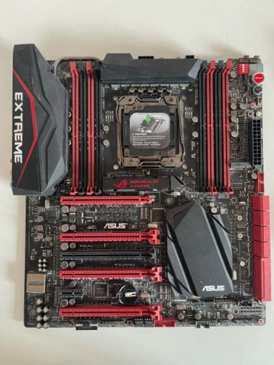 Лот: 17952826. Фото: 1. Плата Asus ROG Rampage V Extreme. Материнские платы