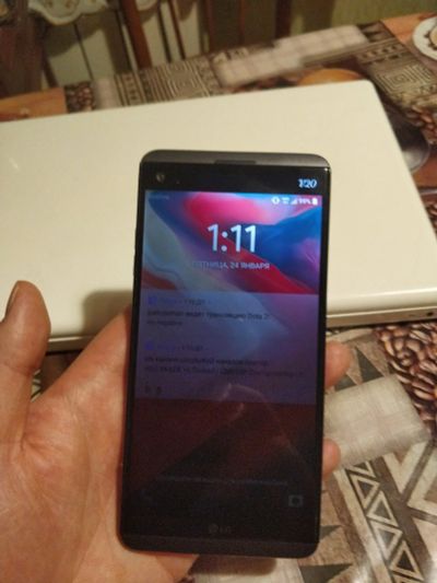 Лот: 15334115. Фото: 1. Lg v20 Флагман,snap 820/4gb,/64gb... Смартфоны