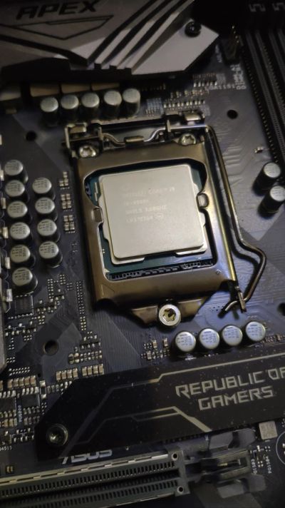 Лот: 18402819. Фото: 1. Intel Core i9 9900K. Процессоры