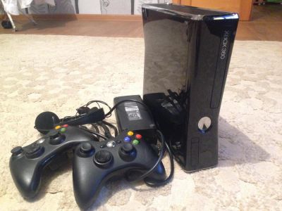 Лот: 4828114. Фото: 1. XBOX 360 + Игры. Игровые приставки, консоли