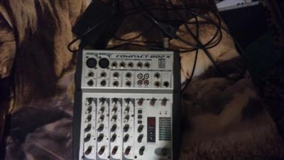 Лот: 7502463. Фото: 1. Микшерный пульт Eurosound compact-802x. Микшеры, предусилители, микрофонные эффекты