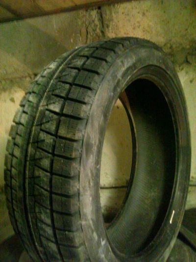 Лот: 3183662. Фото: 1. Bridgestone Blizzak R18 225 45. Шины