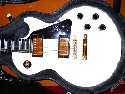 Лот: 791263. Фото: 1. Gibson Les Paul Studio Alpine... Гитары