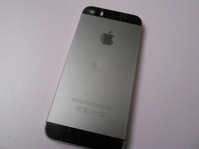 Лот: 7024814. Фото: 1. Смартфон Iphone 5S 16Gb Silver. Смартфоны