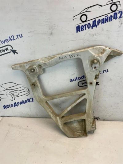 Лот: 22460087. Фото: 1. крепление бампера Ford Focus CB4. Другое (автозапчасти)