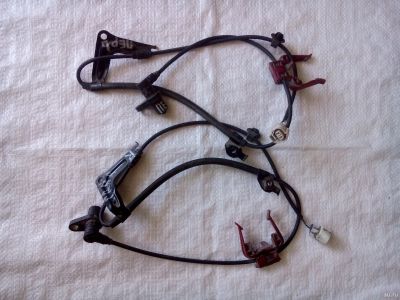 Лот: 11507698. Фото: 1. Датчик АБС (ABS) передний Toyota... Тормозная система