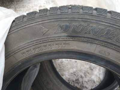 Лот: 12736462. Фото: 1. Зимние шины Dunlop sp winter ice... Шины